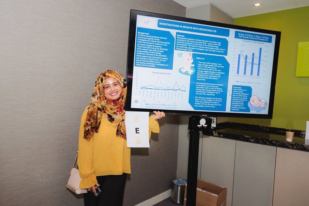 A person holding a large screenAI-generated content may be incorrect.
